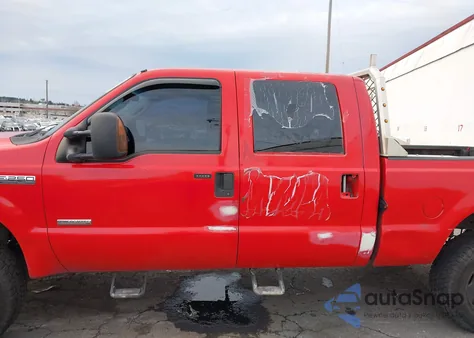 2005 Ford F250 Super Duty z USA, uszkodzony, nr VIN 1FTSW21PX5EC67932